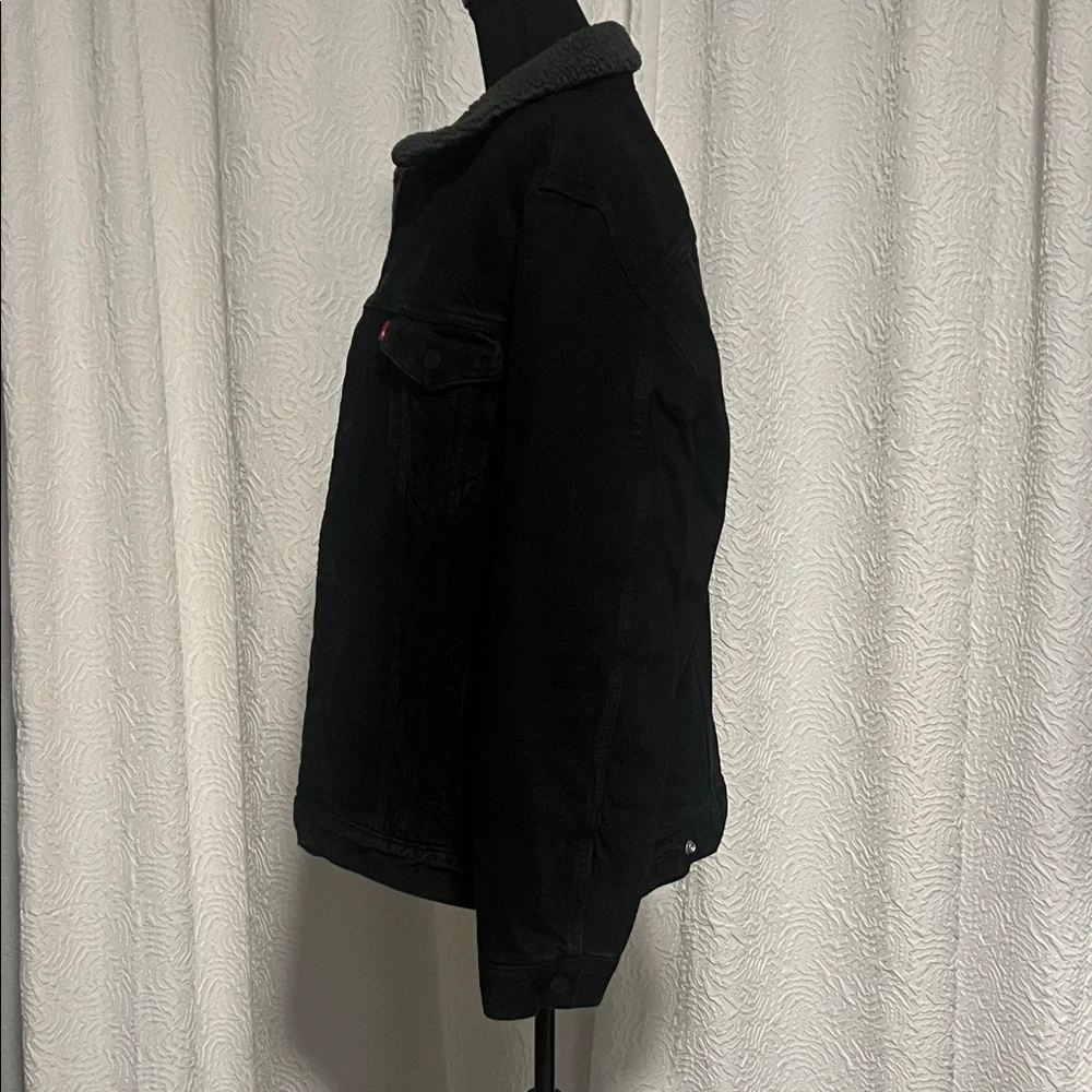 Men's Levi’s Black Denim Jacket - Picture 5 of 9
